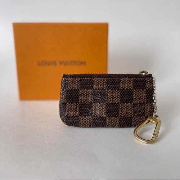 LOUIS VUITTON Key Clée damier ébène - Picture 2 of 12